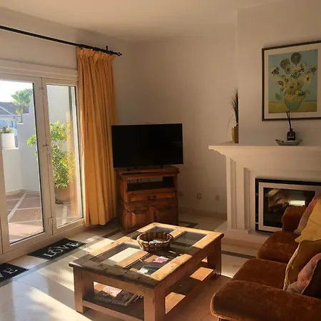 1404: 2 Bed Penthouse In El Presidente *