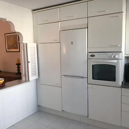 1404: 2 Bed Penthouse In El Presidente * Estepona
