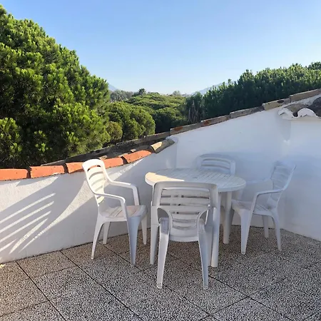 1404: 2 Bed Penthouse In El Presidente * Estepona